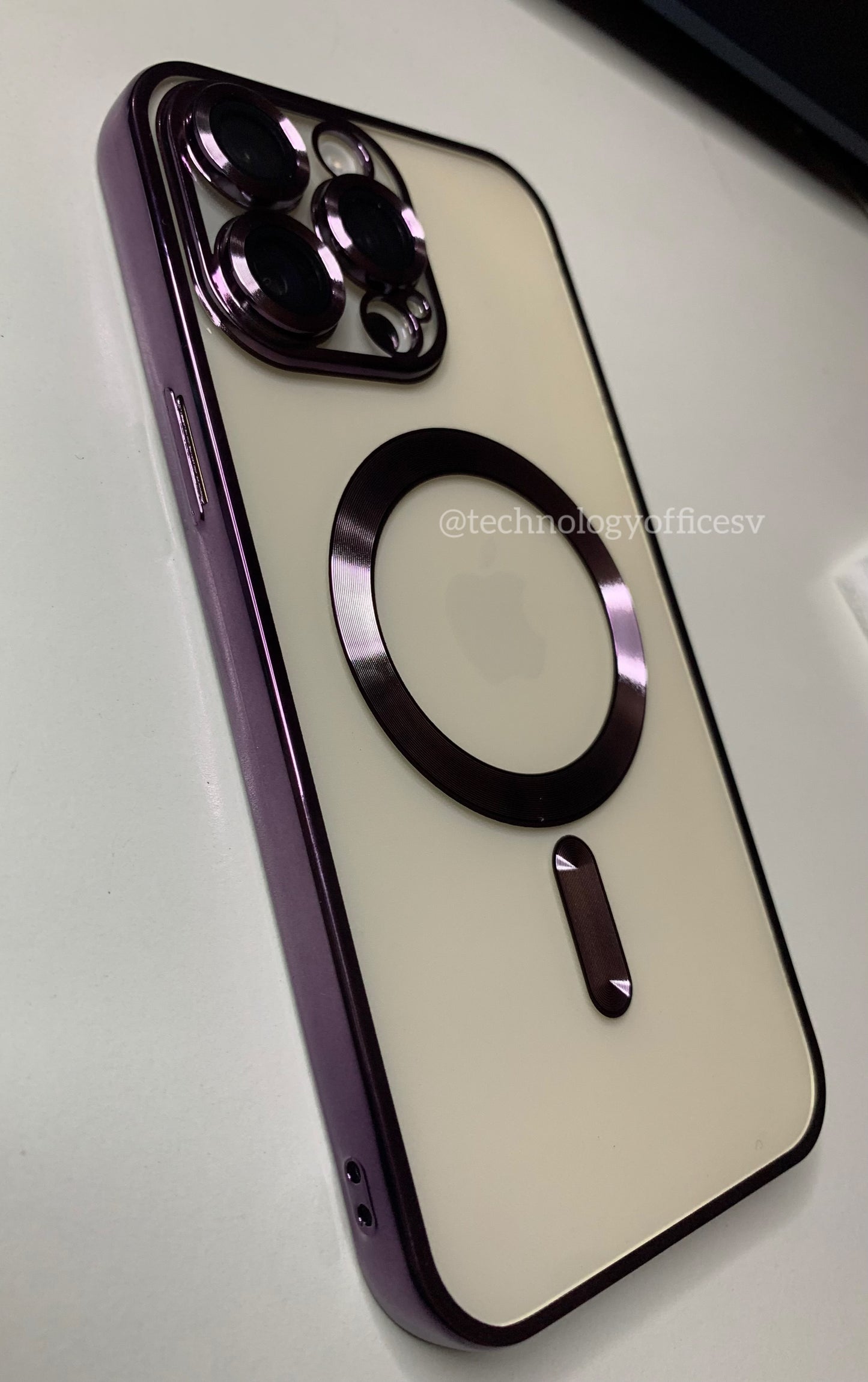 iPhone Magsafe Case Morado